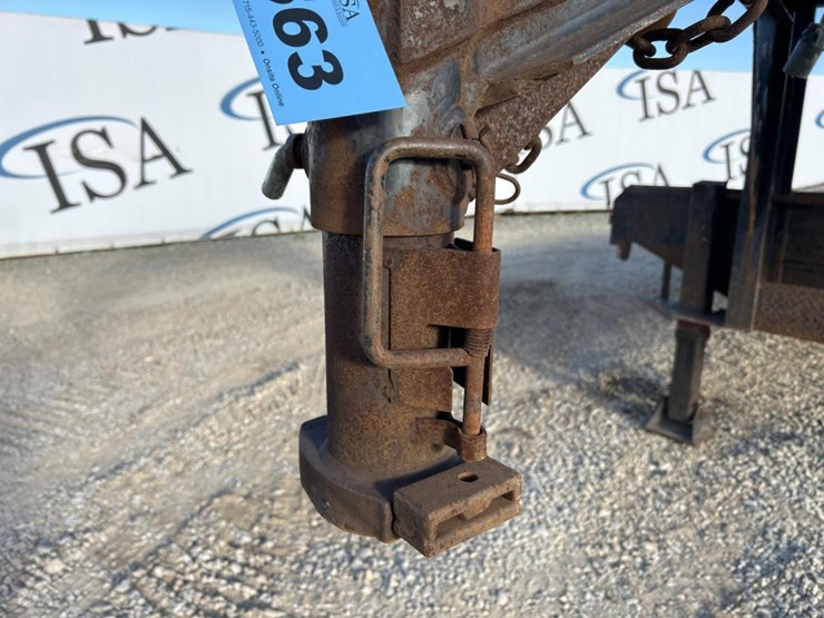 2016-massey-ferguson-8-image-8