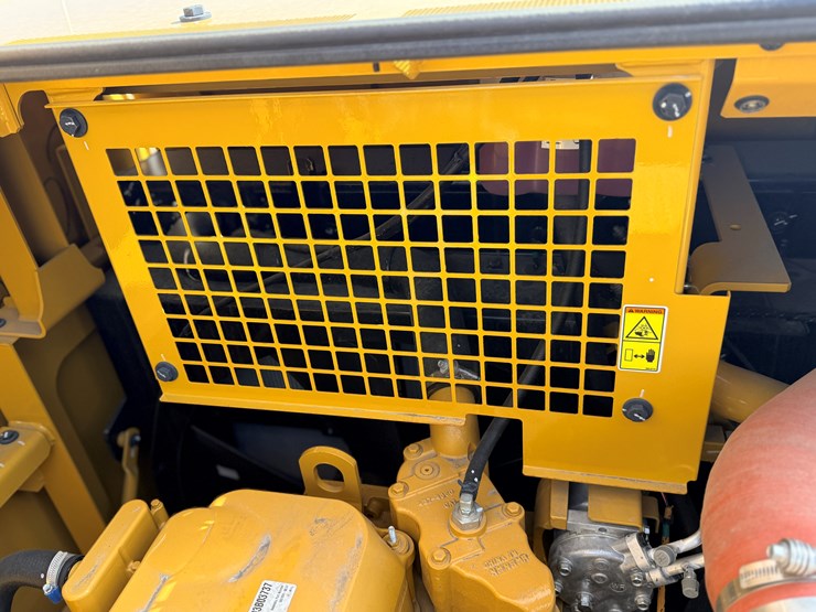 #1968-•-caterpillar-excavator-image-50