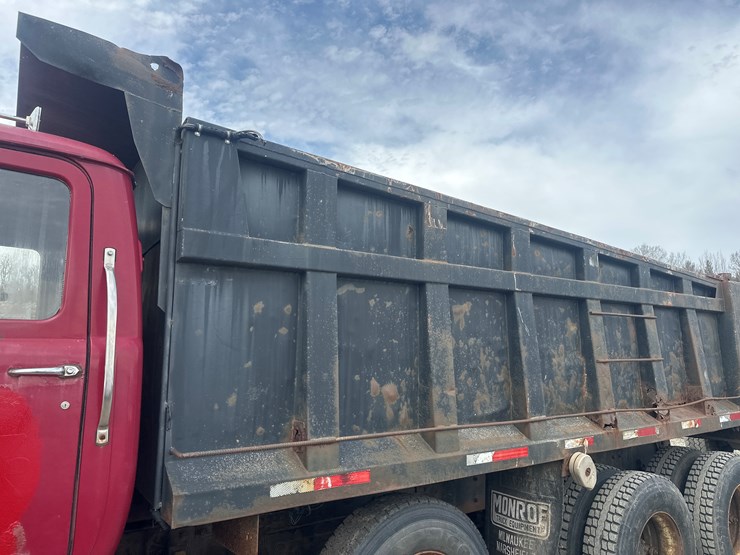 1986-mack-dm686s-image-15