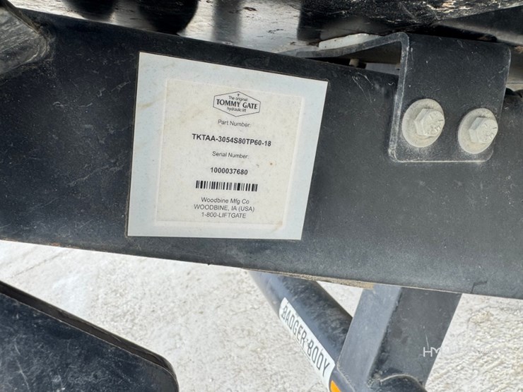 2023-freightliner-m2-106-image-22