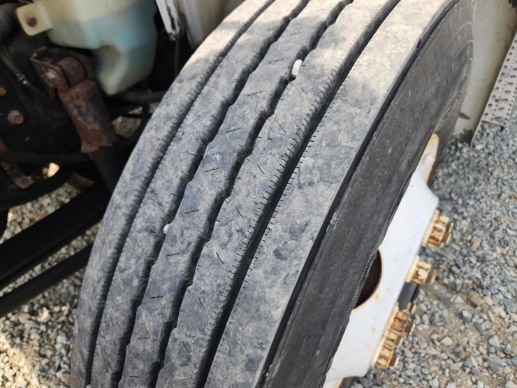 2003-international-durastar-4300-image-78