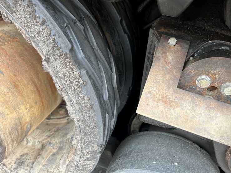 caterpillar-ap-1055b-image-42