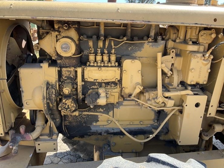 caterpillar-16-image-9