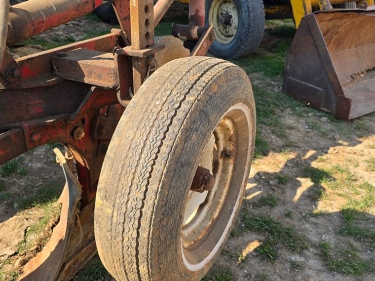 international-560-image-13