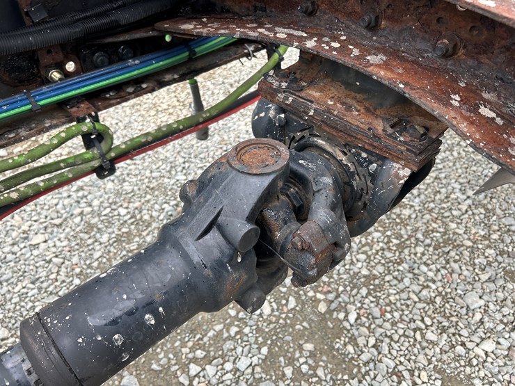 2017-massey-ferguson-8-image-28