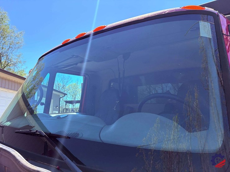 2007-international-7400-image-29