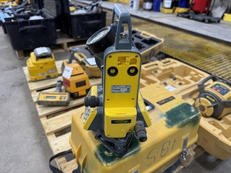 spectra-precision-det-2-theodolite-image-5