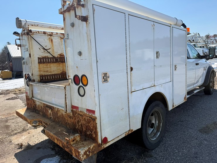 #1065-•-2013-ram-5500-heavy-duty-service-truck-image-14