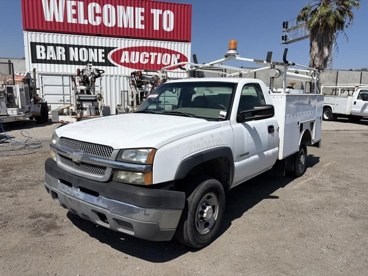 2004-chevrolet-silverado-2500hd-image-1
