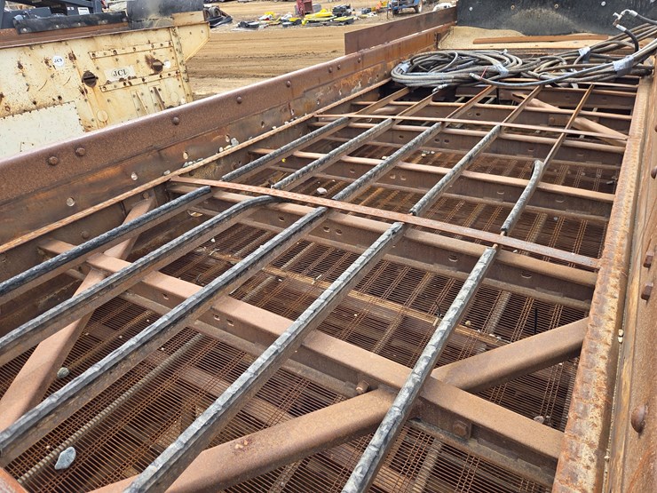 #4976-•-jci-20'x6'-triple-deck-screener-image-22