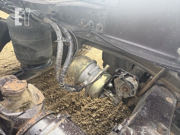 2007-mack-pinnacle-cxp613-image-23