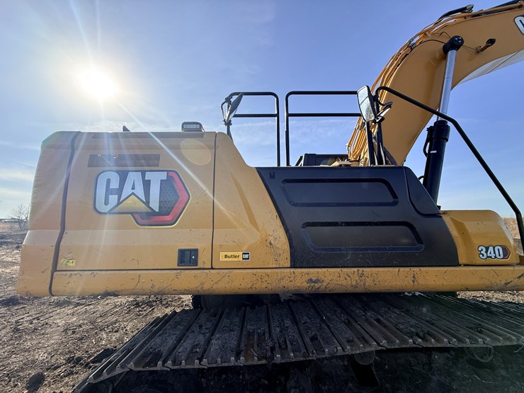 caterpillar-340-image-17