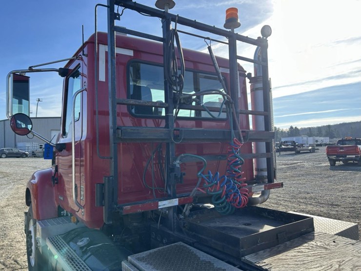 2003-massey-ferguson-8-image-26