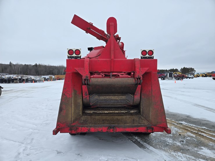 1994-massey-ferguson-8-image-4