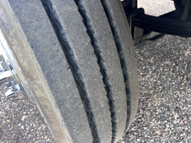 #1009-•-2012-western-star-conventional-4-sleeper-cab-truck-tractor-image-97