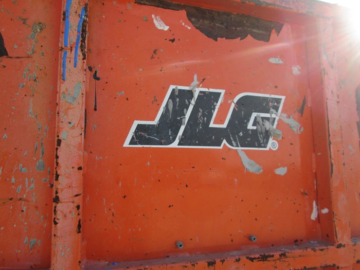 jlg-1932r-image-12