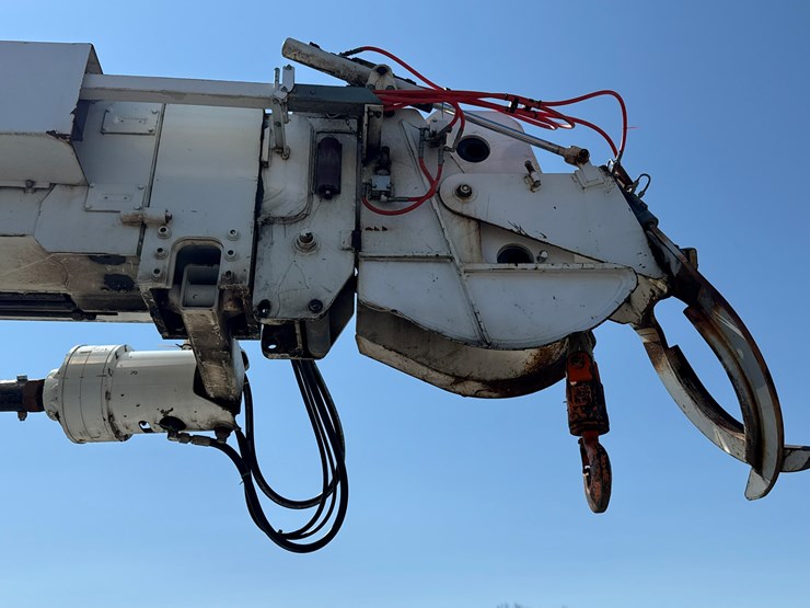 2010-international-7400-image-37