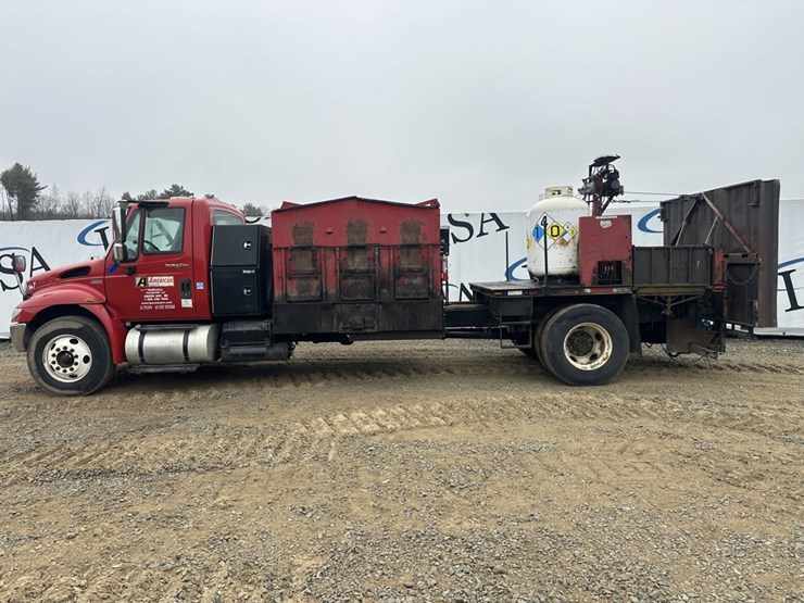 2013-international-durastar-4300-image-2