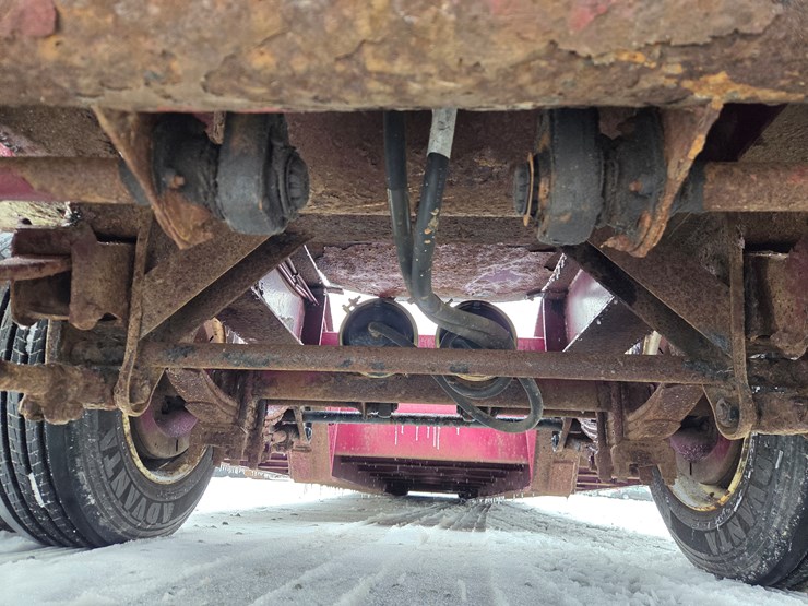 1994-massey-ferguson-8-image-31