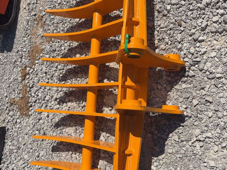 caterpillar-305-image-2