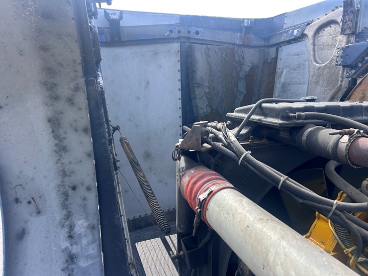 2000-peterbilt-379-image-66