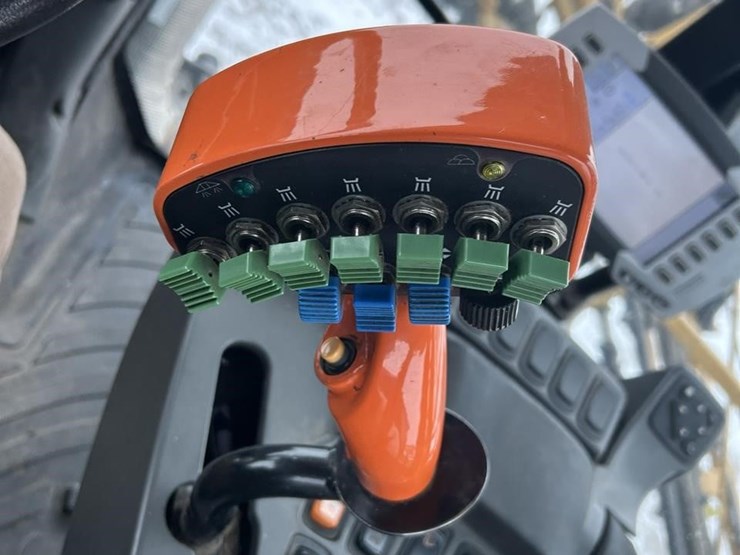 2012-ag-chem-rg1100-image-73