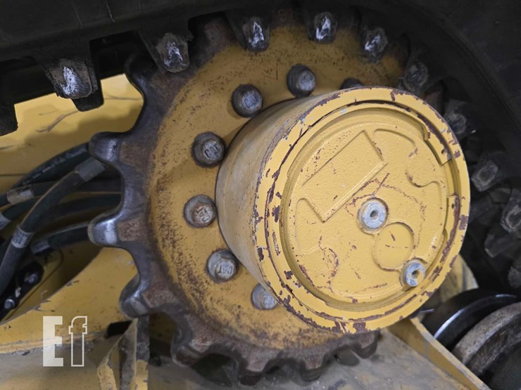 2022-caterpillar-289d3-image-29