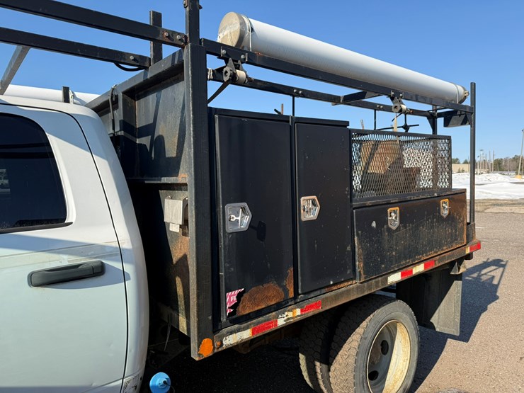 #2034-•-2012-ram-5500-heavy-duty-service-truck-image-18