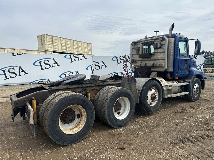 2007-massey-ferguson-8-image-5