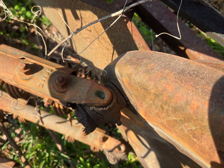 john-deere-350-image-16