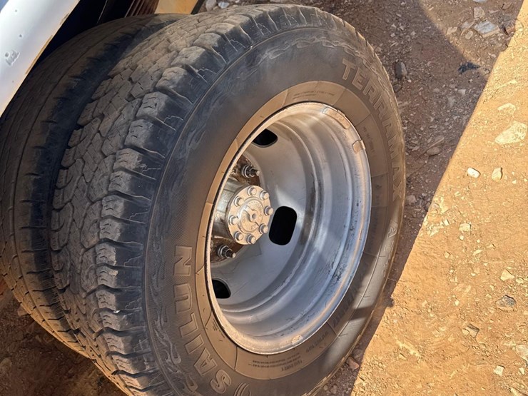 2012-ford-f350-image-24