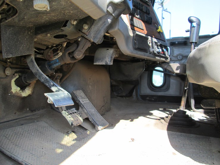 1999-caterpillar-c7-image-33