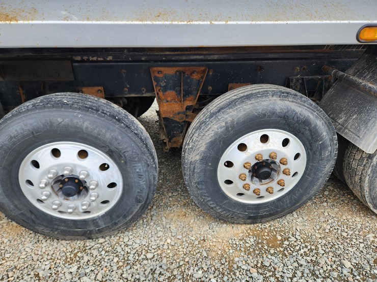 2014-kenworth-t800-image-41