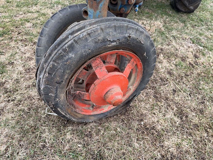 fordson-all-around-england-tractor-image-31