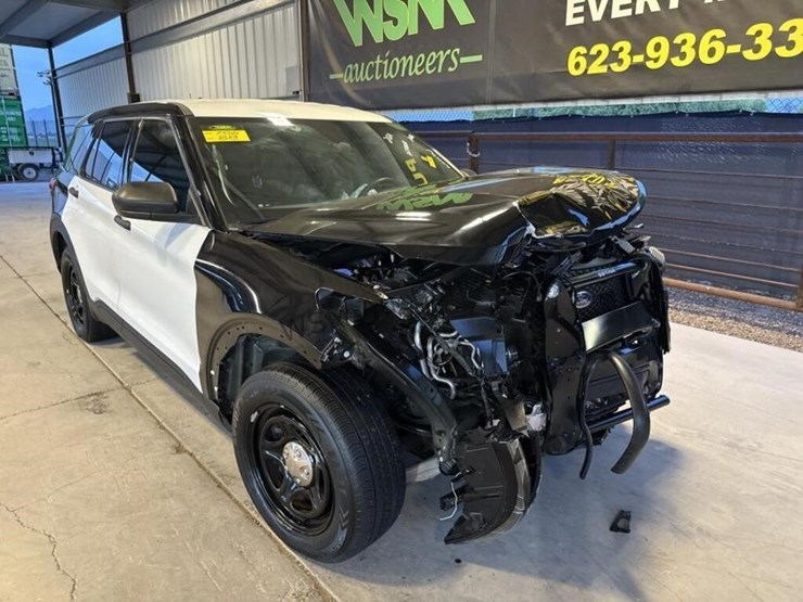 2021-ford-explorer-image-2