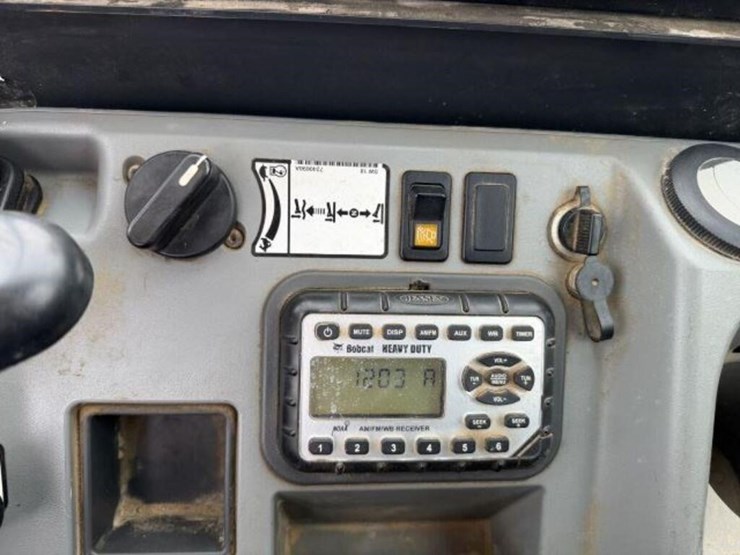 2019-bobcat-e85-image-15