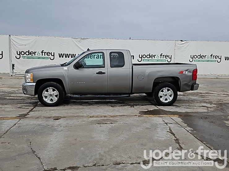 2013-chevrolet-silverado-1500-image-3