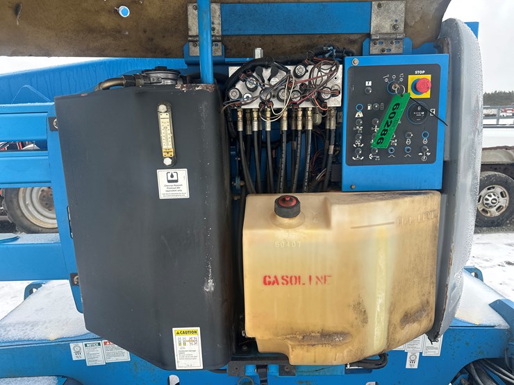 2005-massey-ferguson-8-image-25