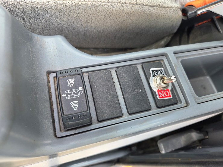 deere-160g-lc-image-49