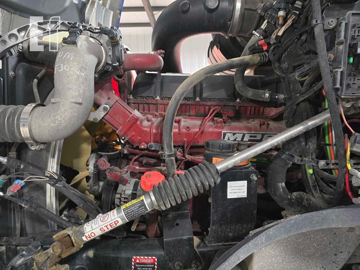 2020-mack-anthem-62t-image-15