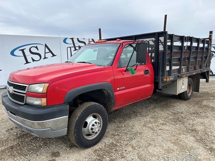 2006-chevrolet-3500-image-1