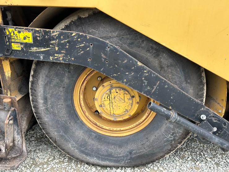 caterpillar-ap-600d-image-55