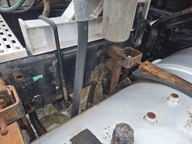 2006-caterpillar-c15-image-38