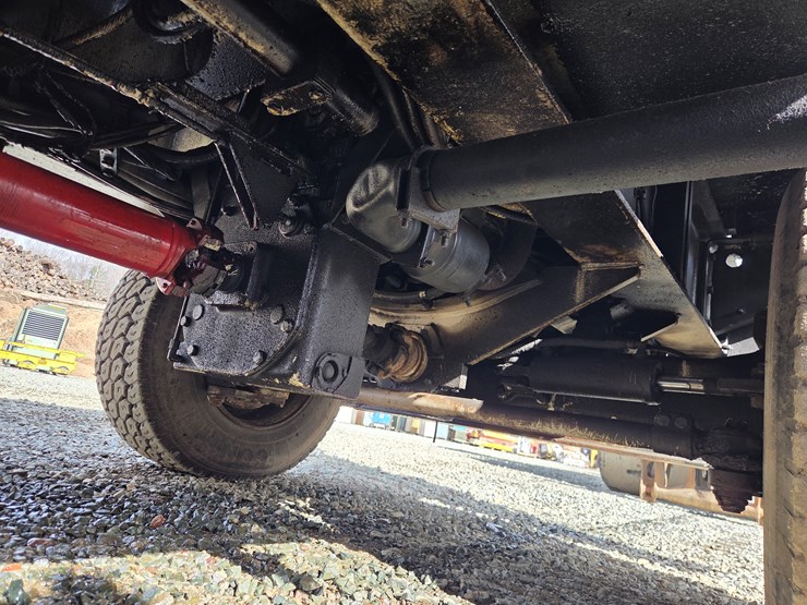 massey-ferguson-8-image-40