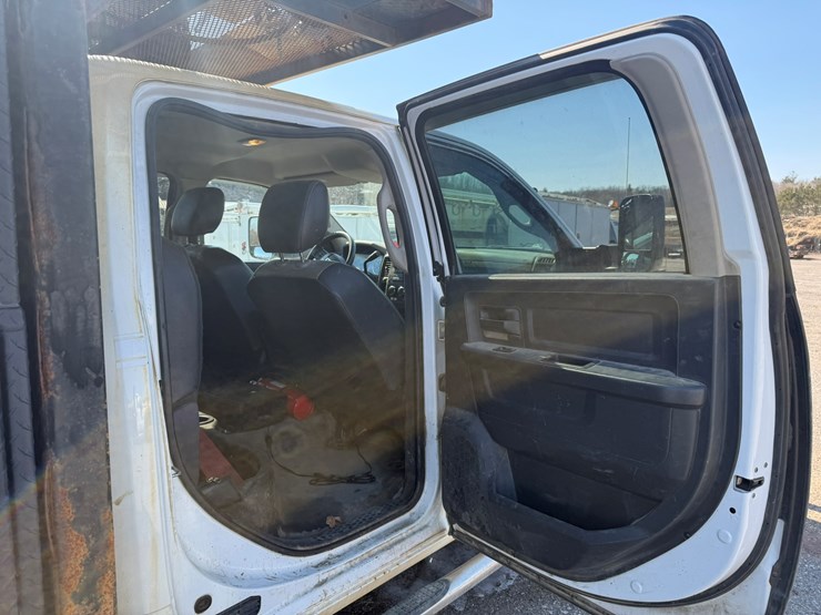 #2047-•-2012-ram-5500-heavy-duty-4x4-service-truck-image-38