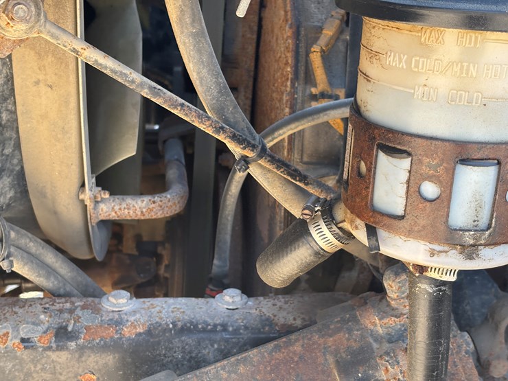 2006-international-7600-image-24