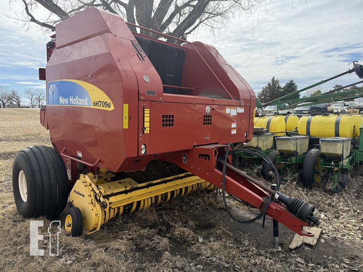 new-holland-br7090-image-1