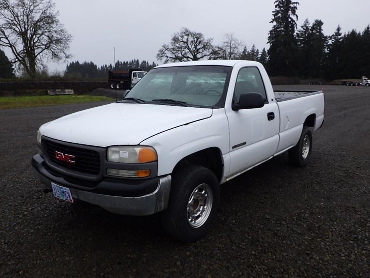 2001-gmc-2500-image-1