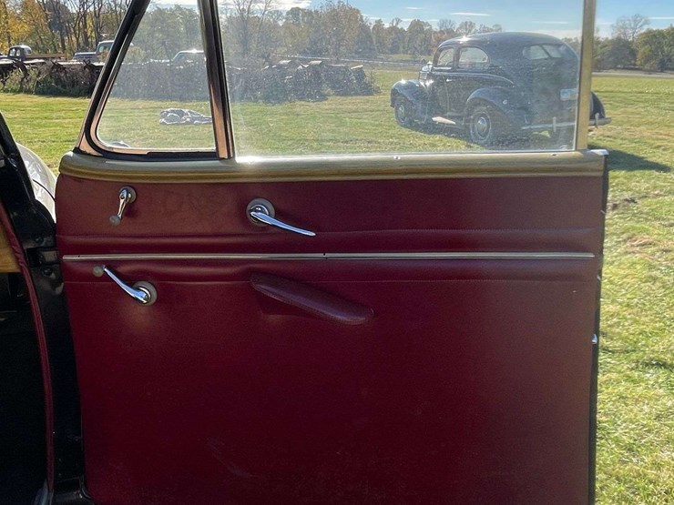 1948-ford-super-deluxe-convertible-image-72
