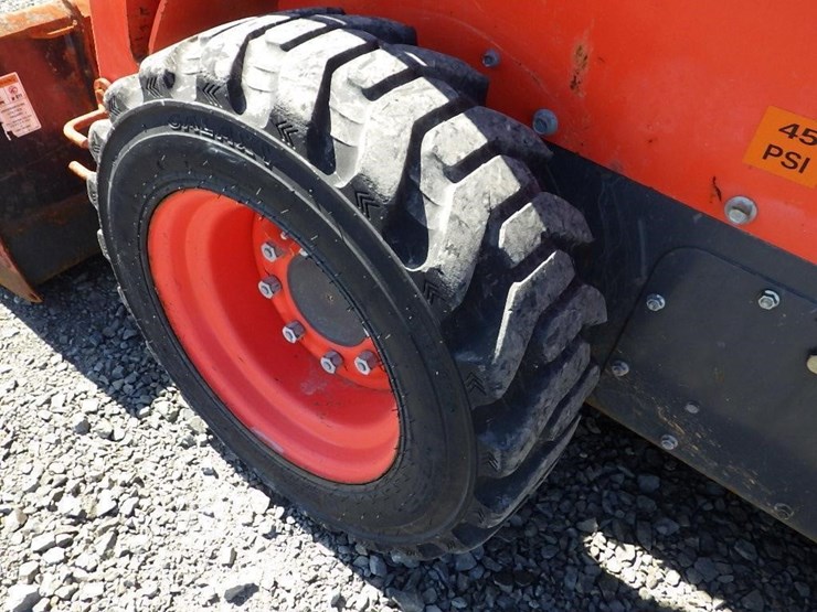 kubota-ssv65-image-18